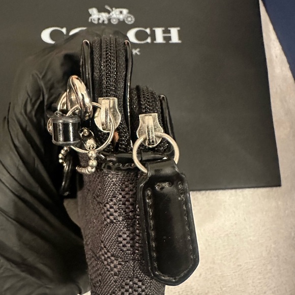 Coach Black Women\'s wristlet